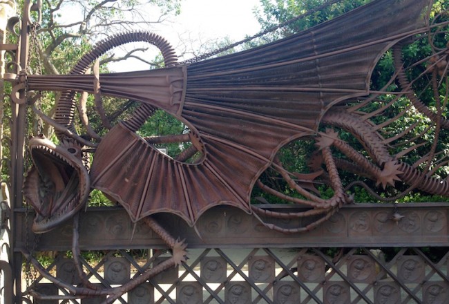 Gate at Pabellons de Gaidi, Pedralbes, Barcelona 2015