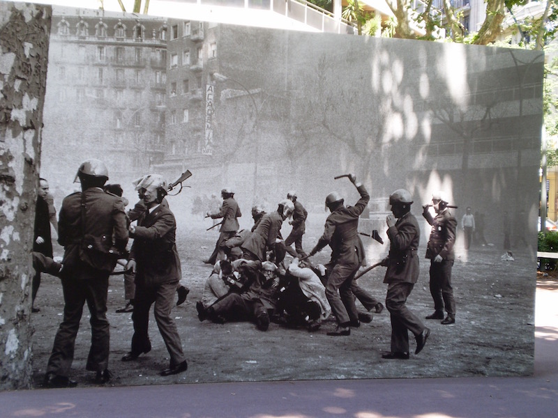 Los Grises in Passeig de Sant Joan, February 1976