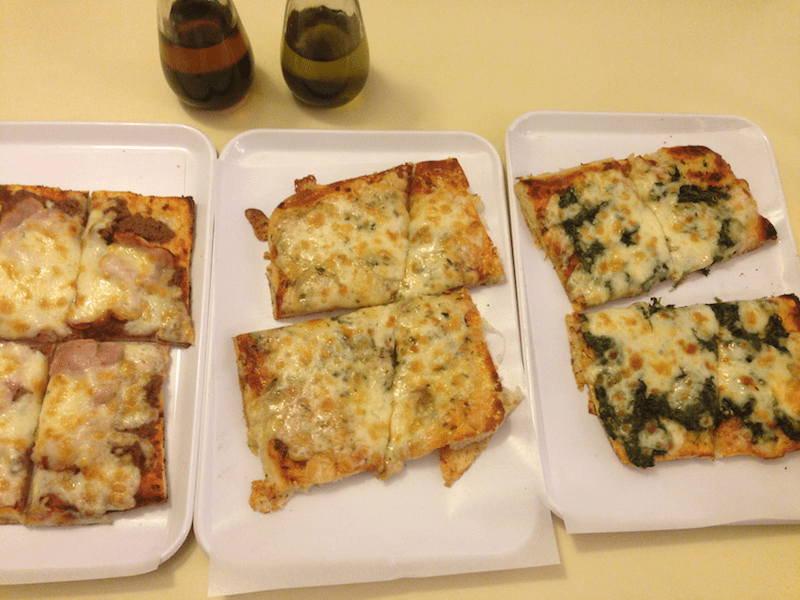 Carn Bier,Espinac,Gorgonzola pizzes, Lucania ii Barcelona